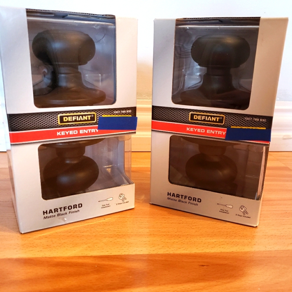 SOLD! Defiant Matte Black Keyed Entry Door Knobs